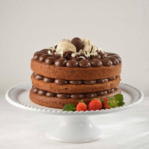 nackedcake-chocolate-com-macarrons-1